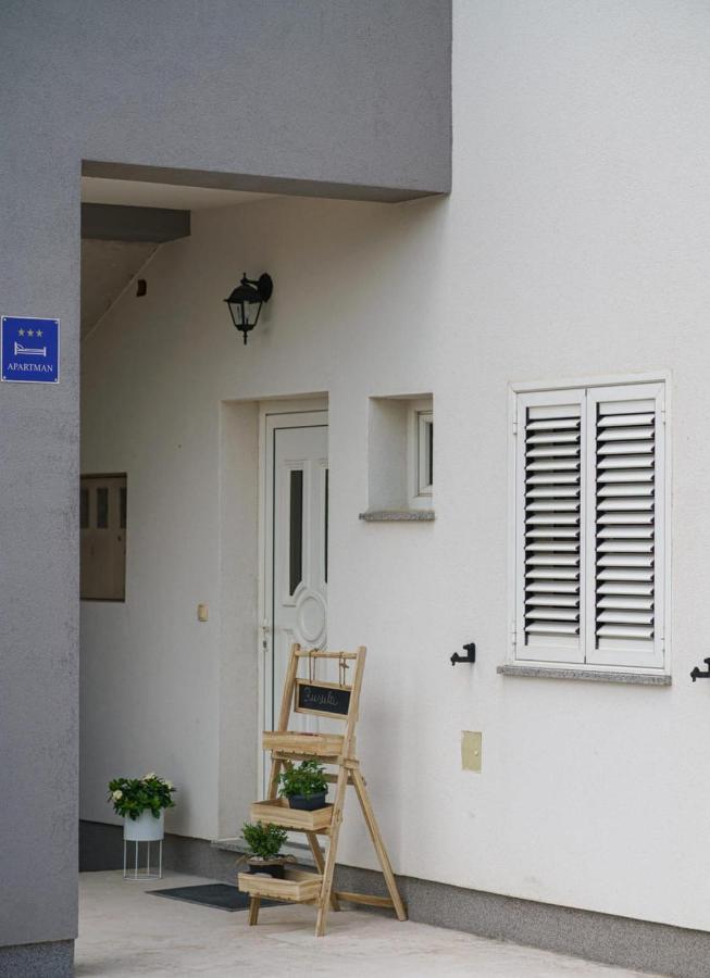 Apartman Rusula โวดีเซ ภายนอก รูปภาพ