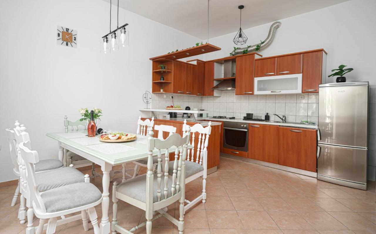 Apartman Rusula โวดีเซ ภายนอก รูปภาพ