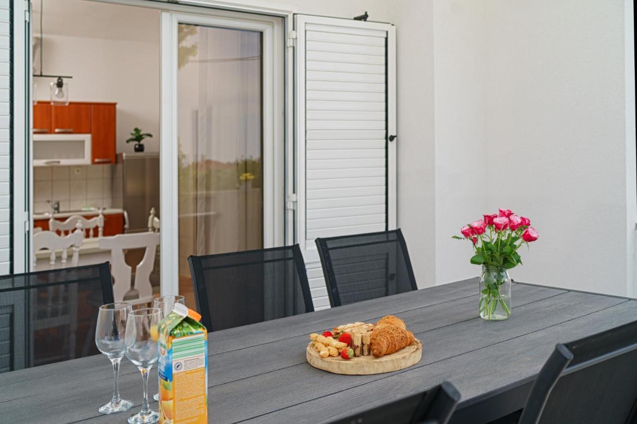 Apartman Rusula โวดีเซ ภายนอก รูปภาพ